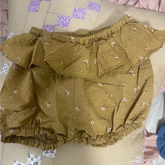 Floral Ruffle Baby Bloomers - Picture 3 of 4